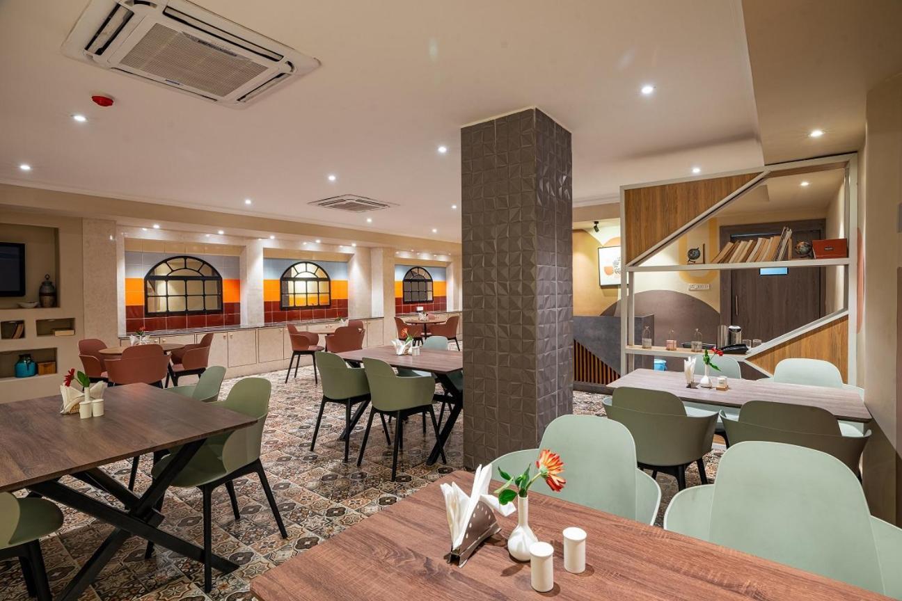 The Presidency Hotel Bhubaneswar Exterior photo