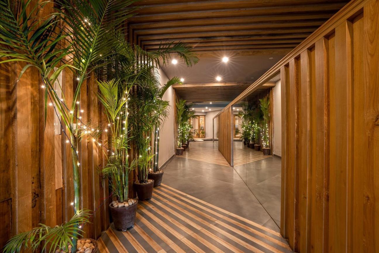 The Presidency Hotel Bhubaneswar Exterior photo