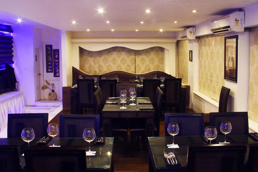 The Presidency Hotel Bhubaneswar Exterior photo