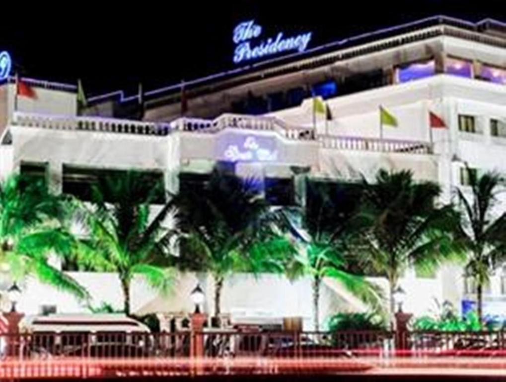 The Presidency Hotel Bhubaneswar Exterior photo