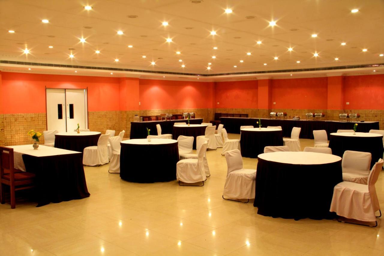 The Presidency Hotel Bhubaneswar Exterior photo